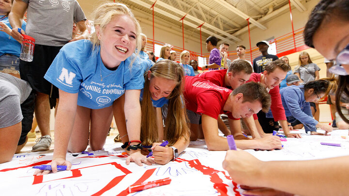 Matea Spyhalski participates in an activity with other first-year students in the Business Learning Communities.