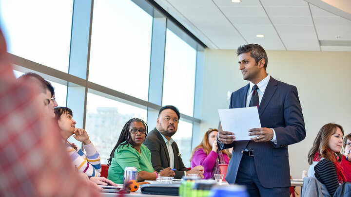 Vishnu Reddi leads a Power Lunch for professionals on improving project management.