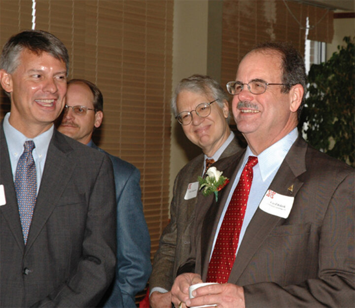 Bykerk receives the College of Business Alumni Leadership Award in 2007.