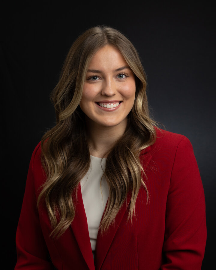 Maris Grabil Headshot