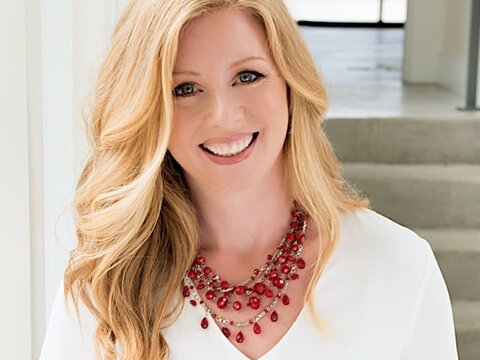 Portrait ofStephanie Taylor.