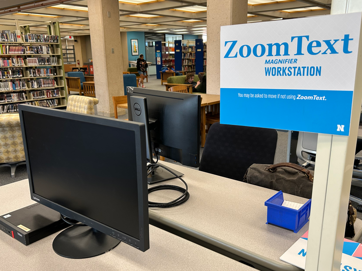 Computer with zoom text software
